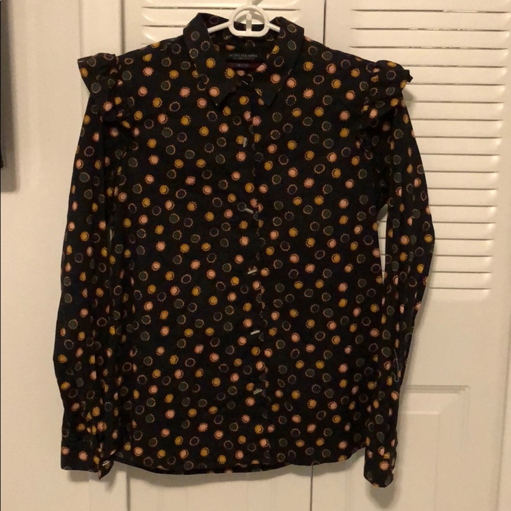 Ruffle sleeve all over printed blouse.